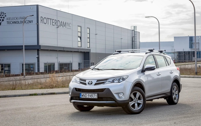 Toyota RAV4 cena 45000 przebieg: 310000, rok produkcji 2015 z Kielce małe 232